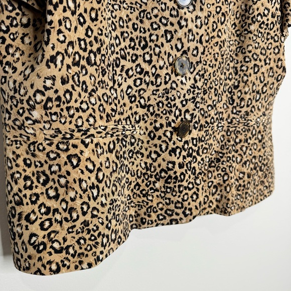 Vintage 90s 100% Silk Animal Leopard Print Structured Short Sleeve Blazer Top L - Picture 3 of 6